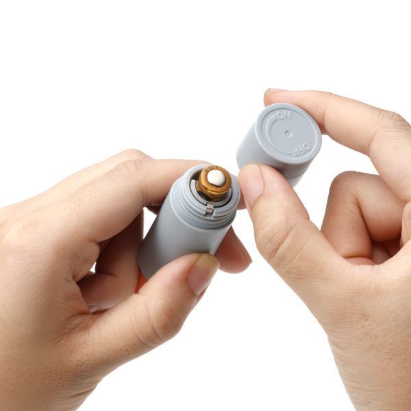 Вібратор-помада IROHA STICK Grey, плавне збільшення потужності SO2011