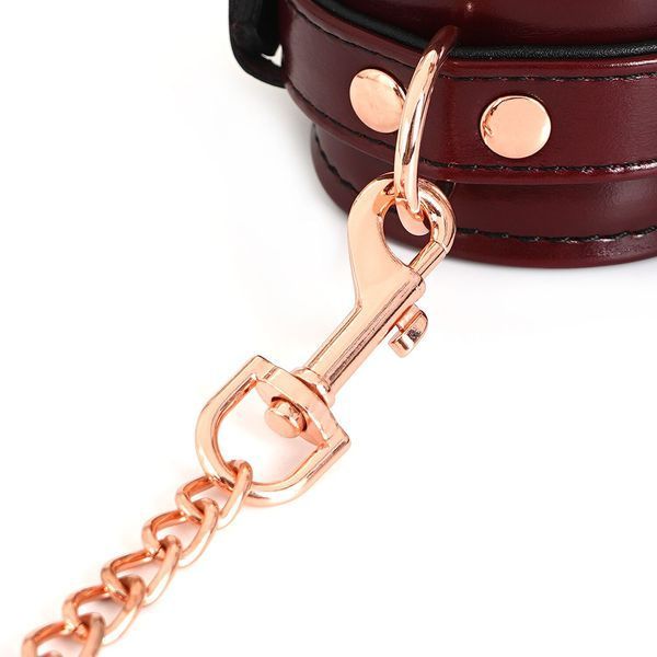 Шкіряні наручники Liebe Seele Wine Red Wrist Cuffs, знімний ланцюжок-кріплення SO9452