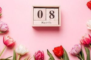Подарунок на 8 Березня: що обрати для неї та для пар | Bezsoromu.shop фото
