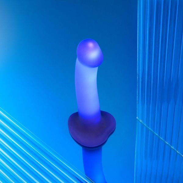 Светящийся дилдо Strap-On-Me Glow-LED Dildo Purple - M SX2851