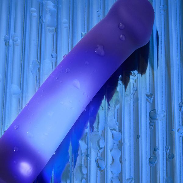 Светящийся дилдо Strap-On-Me Glow-LED Dildo Purple - M SX2851